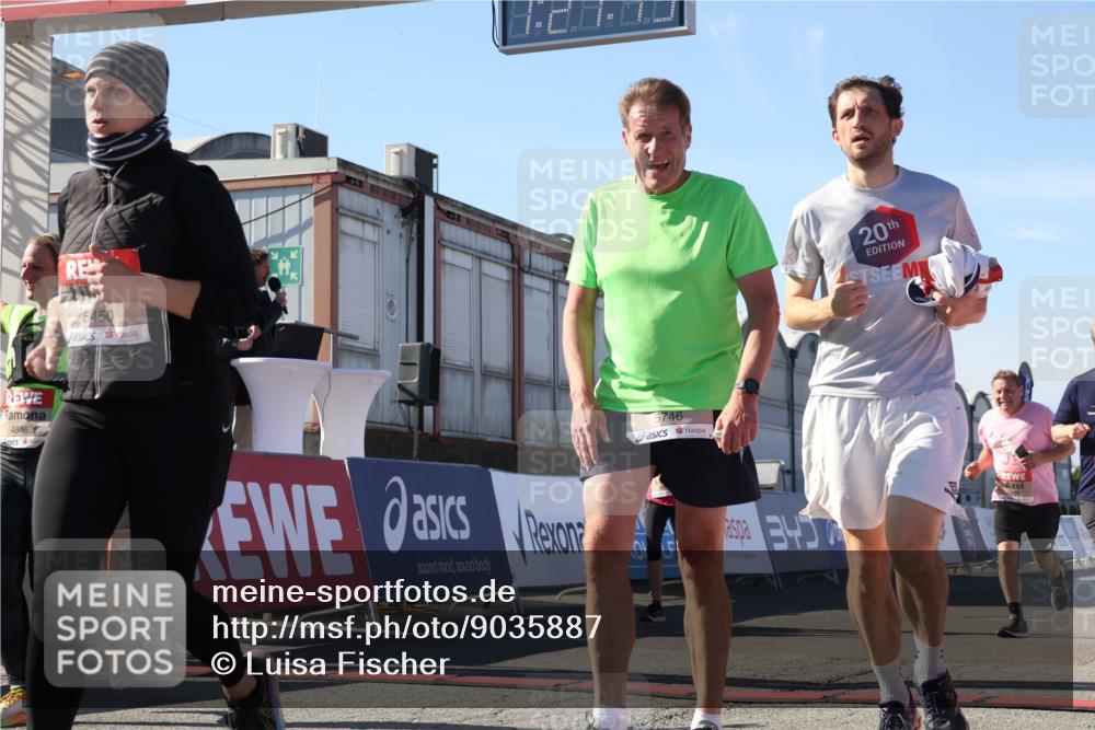 03.10.2025 - Köhlbrandbrückenlauf Luisa Fischer http://msf.ph/oto/9035887 03.10.2025 13:21:13 Ziel 4363, 4393, 4601, 4680, 4749, 4846, 5265, 5363, 5450, 5618, 5746, 5873, 5878, 5882, 5883, 6262, 6282, 6602, 6756 meine-sportfotos.de