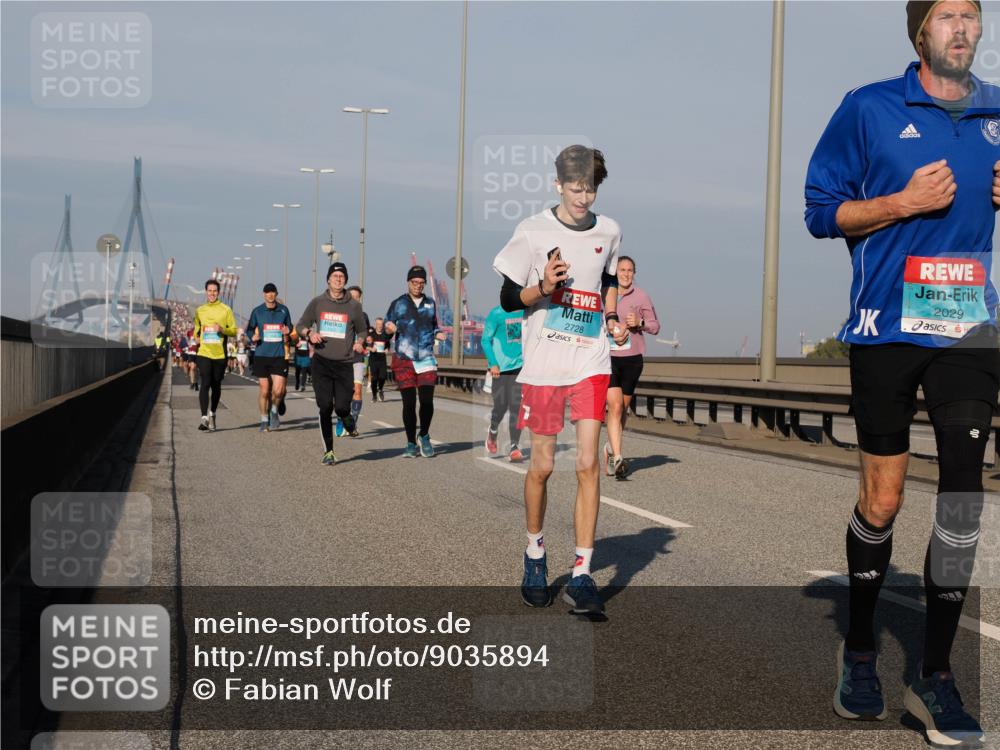 03.10.2025 - Köhlbrandbrückenlauf Fabian Wolf http://msf.ph/oto/9035894 03.10.2025 09:50:32 Position 3 2728, 2029 meine-sportfotos.de