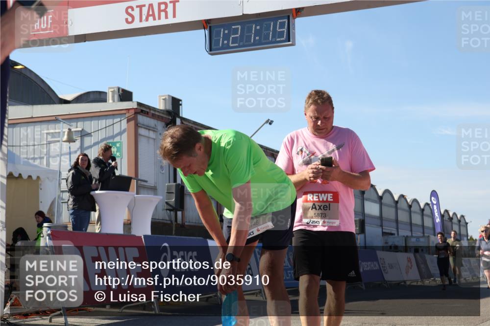03.10.2025 - Köhlbrandbrückenlauf Luisa Fischer http://msf.ph/oto/9035910 03.10.2025 13:21:17 Ziel 4363, 4379, 4393, 4601, 4749, 4838, 4846, 5265, 5450, 5618, 5746, 5873, 5878, 5882, 5883, 6262, 6602, 6675, 6676, 6679, 6756 meine-sportfotos.de