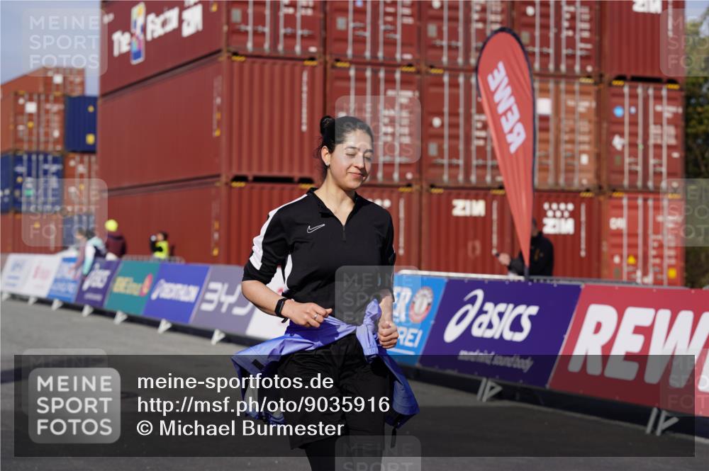 03.10.2025 - Köhlbrandbrückenlauf Michael Burmester http://msf.ph/oto/9035916 03.10.2025 10:52:58 Ziel 2546 meine-sportfotos.de