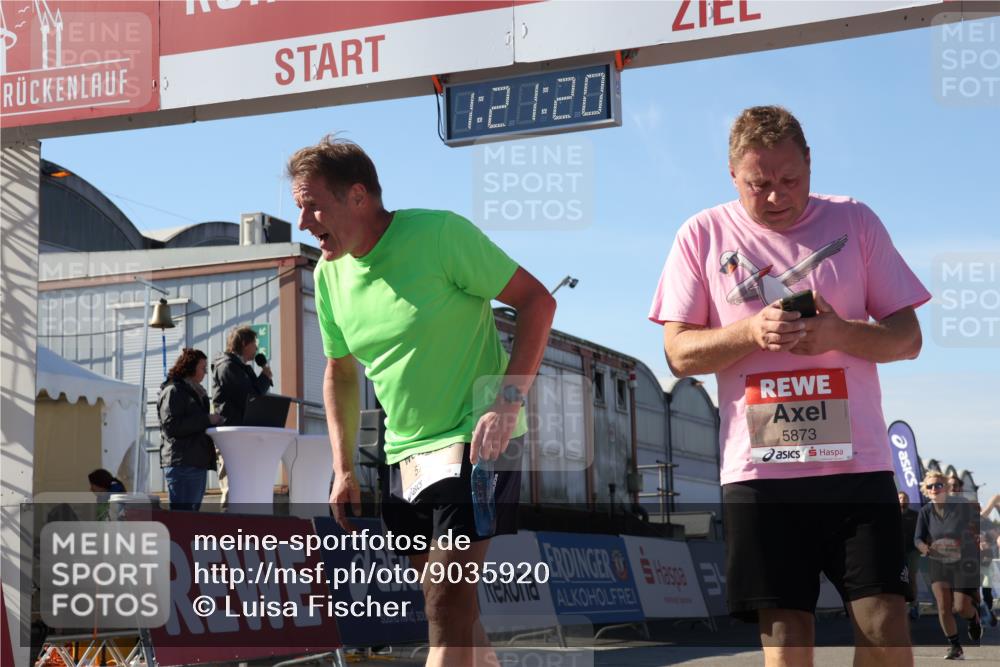 03.10.2025 - Köhlbrandbrückenlauf Luisa Fischer http://msf.ph/oto/9035920 03.10.2025 13:21:19 Ziel 4363, 4379, 4393, 4601, 4838, 4846, 5265, 5450, 5506, 5618, 5725, 5746, 5873, 5878, 5882, 5883, 6040, 6221, 6262, 6602, 6675, 6676, 6679, 6802 meine-sportfotos.de