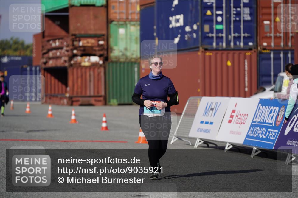 03.10.2025 - Köhlbrandbrückenlauf Michael Burmester http://msf.ph/oto/9035921 03.10.2025 10:53:02 Ziel 2546 meine-sportfotos.de