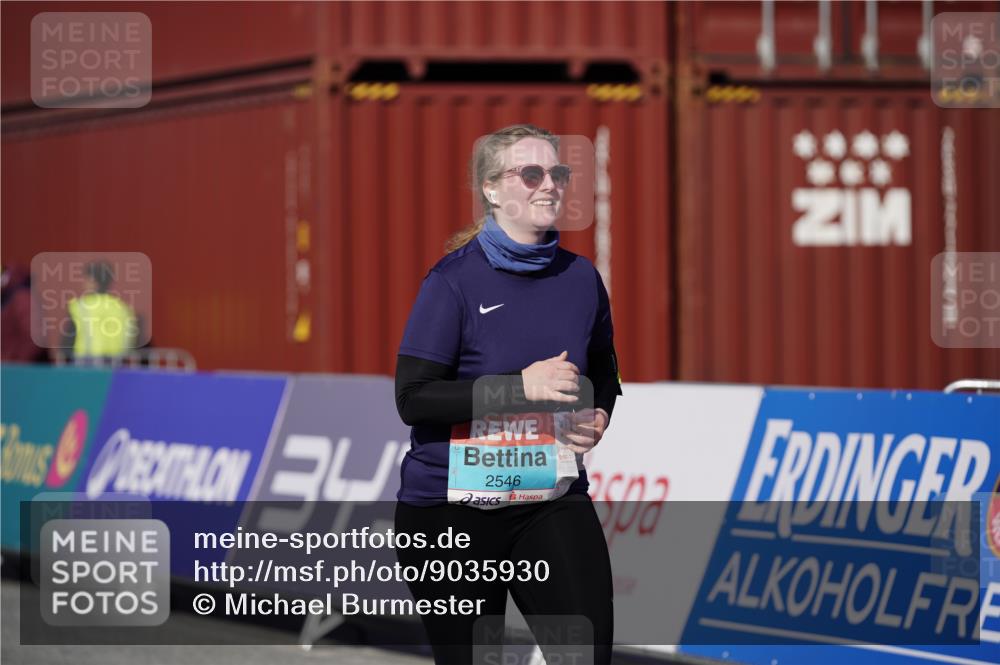 03.10.2025 - Köhlbrandbrückenlauf Michael Burmester http://msf.ph/oto/9035930 03.10.2025 10:53:07 Ziel 2546 meine-sportfotos.de