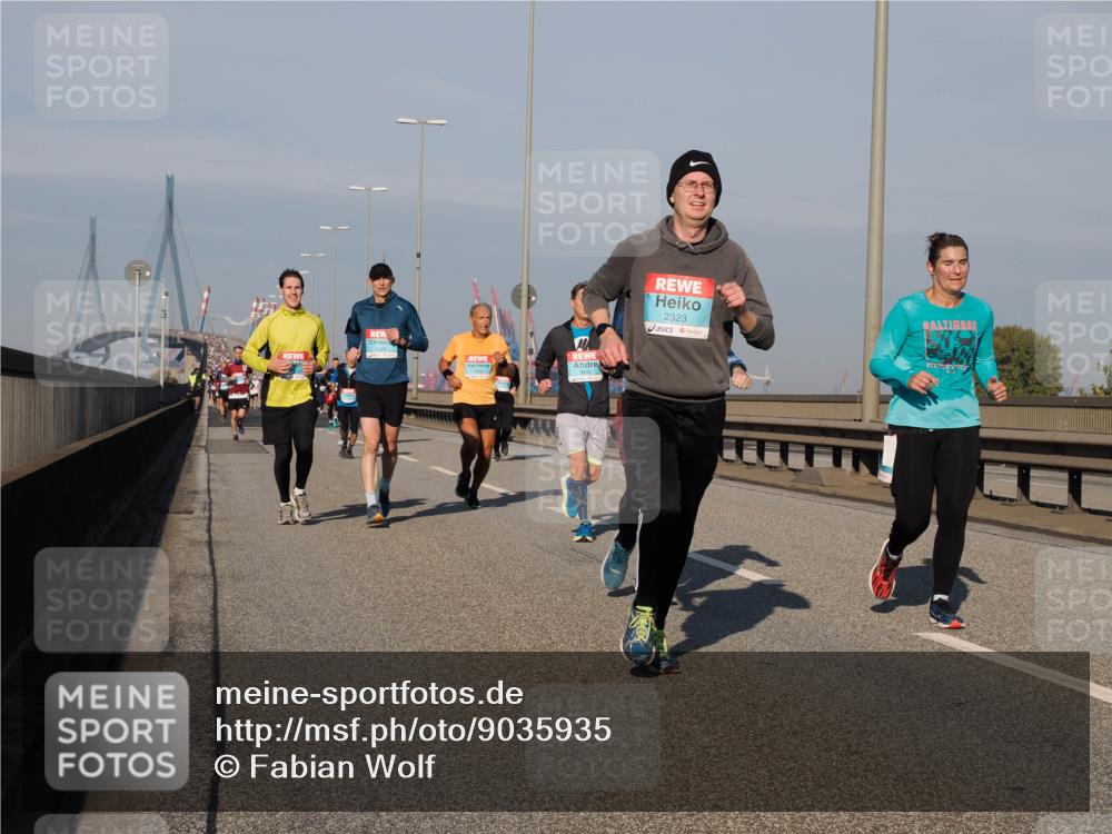 03.10.2025 - Köhlbrandbrückenlauf Fabian Wolf http://msf.ph/oto/9035935 03.10.2025 09:50:36 Position 3 2323 meine-sportfotos.de