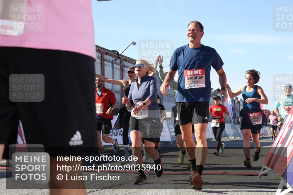 03.10.2025 - Köhlbrandbrückenlauf Luisa Fischer http://msf.ph/oto/9035940 03.10.2025 13:21:22 Ziel 4363, 4379, 4601, 4838, 4846, 4917, 5450, 5483, 5506, 5725, 5873, 5883, 6040, 6221, 6262, 6602, 6675, 6676, 6679, 6802 meine-sportfotos.de