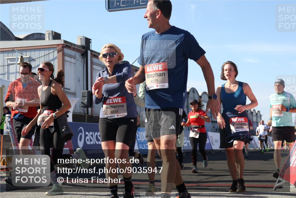 03.10.2025 - Köhlbrandbrückenlauf Luisa Fischer http://msf.ph/oto/9035947 03.10.2025 13:21:23 Ziel 4363, 4379, 4601, 4838, 4846, 4917, 5450, 5483, 5506, 5725, 5873, 6040, 6221, 6262, 6602, 6675, 6676, 6679, 6802 meine-sportfotos.de