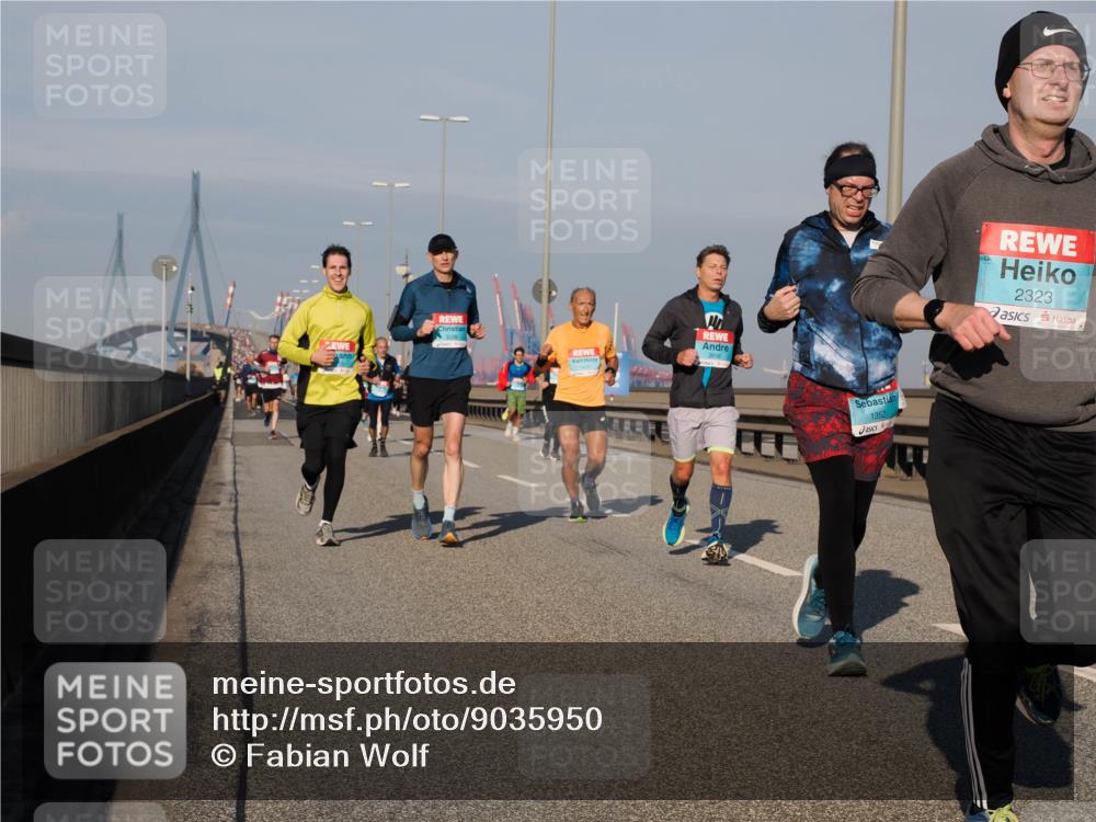 03.10.2025 - Köhlbrandbrückenlauf Fabian Wolf http://msf.ph/oto/9035950 03.10.2025 09:50:37 Position 3 1352, 2323 meine-sportfotos.de