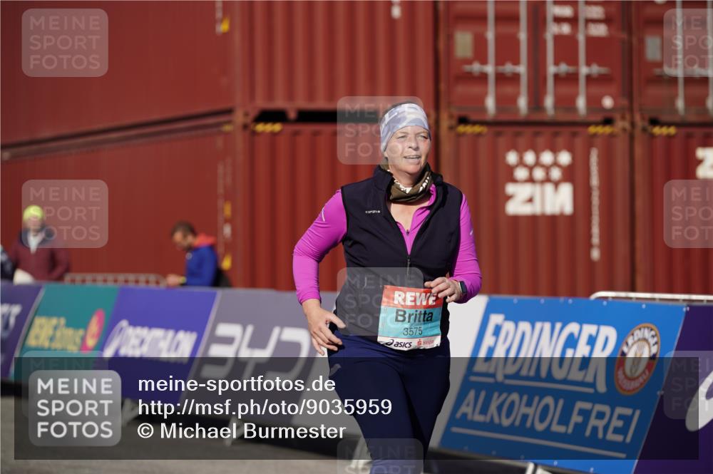 03.10.2025 - Köhlbrandbrückenlauf Michael Burmester http://msf.ph/oto/9035959 03.10.2025 10:53:21 Ziel 2611, 3774 meine-sportfotos.de