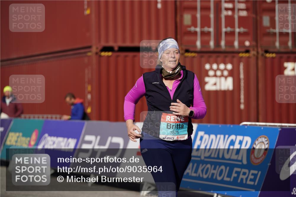 03.10.2025 - Köhlbrandbrückenlauf Michael Burmester http://msf.ph/oto/9035964 03.10.2025 10:53:21 Ziel 2611, 3774 meine-sportfotos.de