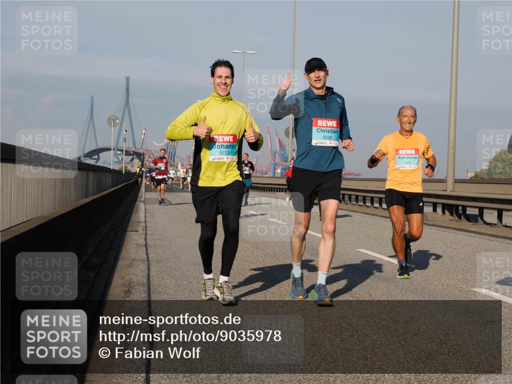 03.10.2025 - Köhlbrandbrückenlauf Fabian Wolf http://msf.ph/oto/9035978 03.10.2025 09:50:39 Position 3 3233, 3228, 1428 meine-sportfotos.de