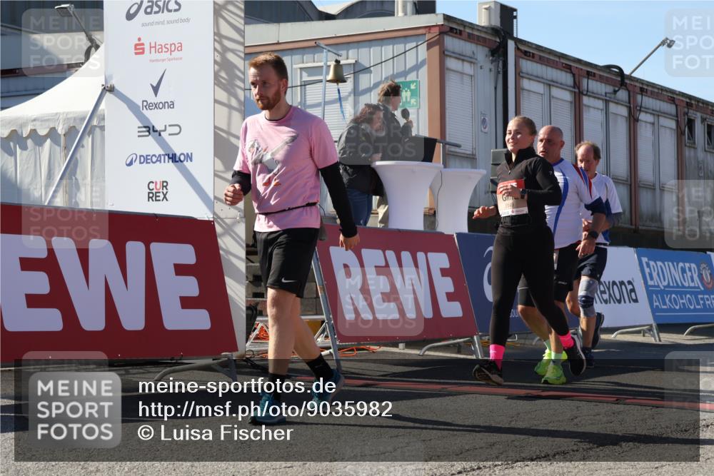 03.10.2025 - Köhlbrandbrückenlauf Luisa Fischer http://msf.ph/oto/9035982 03.10.2025 13:21:30 Ziel 4367, 4379, 4838, 4917, 5149, 5458, 5483, 5506, 5725, 5871, 6040, 6132, 6186, 6221, 6675, 6676, 6679, 6802 meine-sportfotos.de