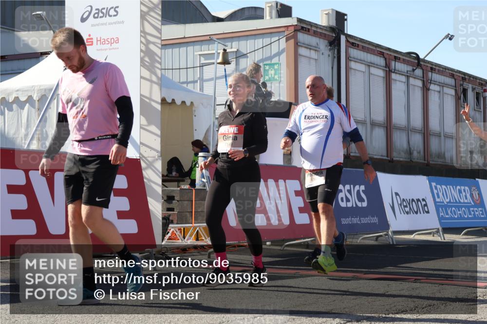 03.10.2025 - Köhlbrandbrückenlauf Luisa Fischer http://msf.ph/oto/9035985 03.10.2025 13:21:31 Ziel 4367, 4379, 4838, 4917, 5149, 5458, 5483, 5506, 5725, 5871, 6040, 6132, 6186, 6221, 6675, 6676, 6679, 6802 meine-sportfotos.de