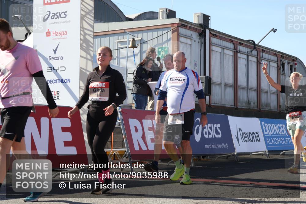 03.10.2025 - Köhlbrandbrückenlauf Luisa Fischer http://msf.ph/oto/9035988 03.10.2025 13:21:31 Ziel 4367, 4379, 4838, 4917, 5149, 5458, 5483, 5506, 5725, 5871, 6040, 6132, 6186, 6221, 6675, 6676, 6679, 6802 meine-sportfotos.de