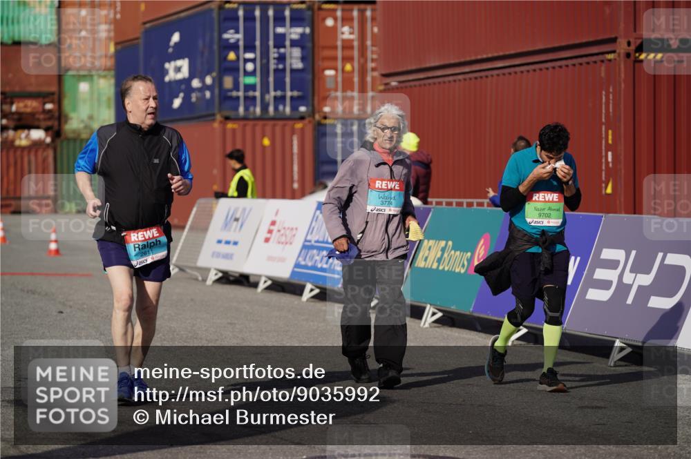03.10.2025 - Köhlbrandbrückenlauf Michael Burmester http://msf.ph/oto/9035992 03.10.2025 10:53:25 Ziel 2611, 3774 meine-sportfotos.de
