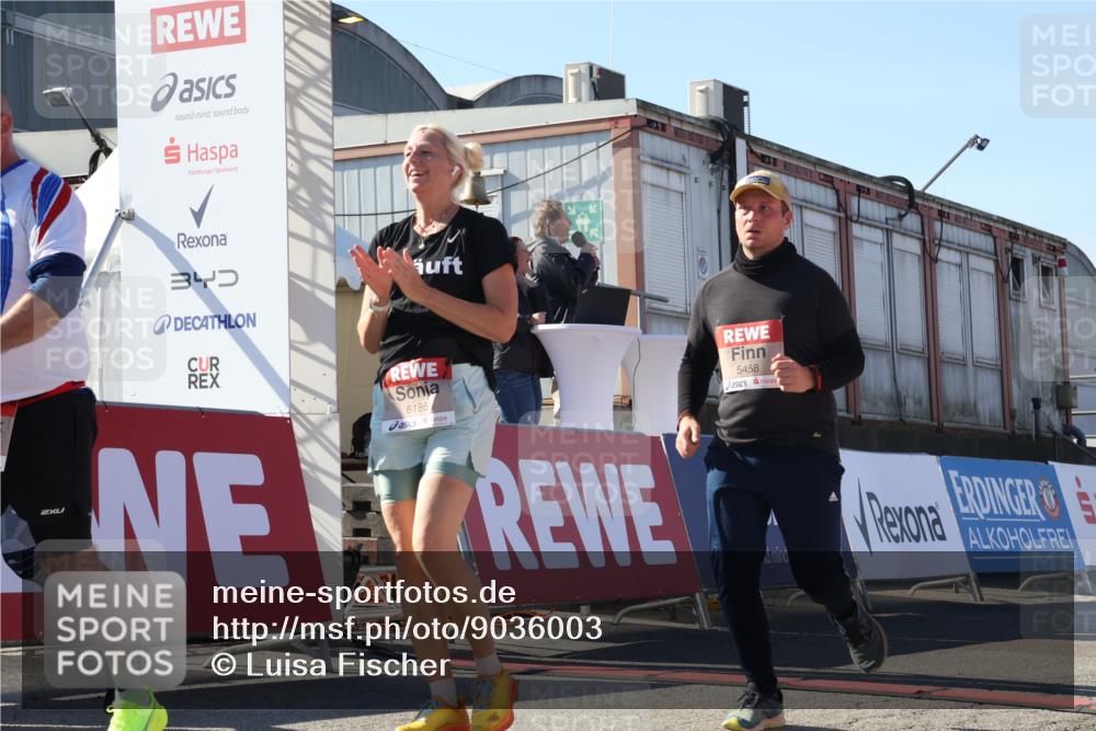 03.10.2025 - Köhlbrandbrückenlauf Luisa Fischer http://msf.ph/oto/9036003 03.10.2025 13:21:34 Ziel 4367, 4519, 4913, 4917, 5149, 5458, 5483, 5506, 5725, 5871, 6040, 6132, 6186, 6221, 6802 meine-sportfotos.de