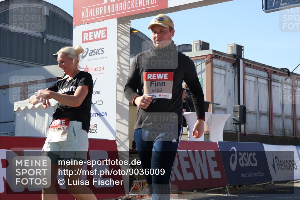 03.10.2025 - Köhlbrandbrückenlauf Luisa Fischer http://msf.ph/oto/9036009 03.10.2025 13:21:35 Ziel 4367, 4519, 4913, 4917, 5149, 5458, 5483, 5506, 5871, 5894, 5895, 6040, 6132, 6186, 6221, 6802 meine-sportfotos.de