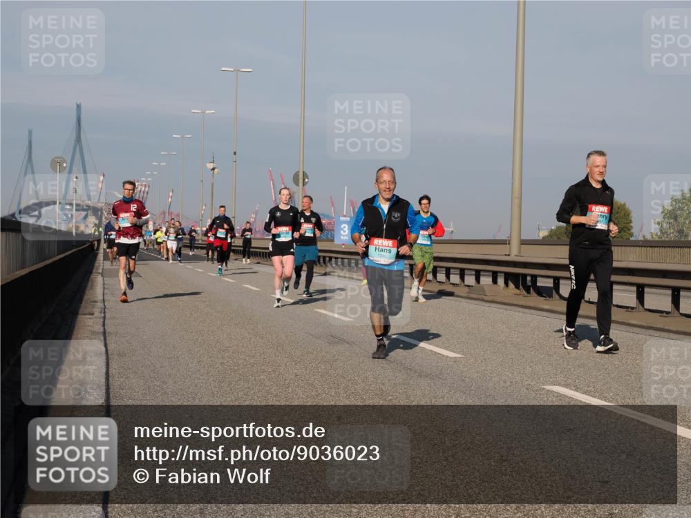 03.10.2025 - Köhlbrandbrückenlauf Fabian Wolf http://msf.ph/oto/9036023 03.10.2025 09:50:43 Position 3 12, 3, 1340 meine-sportfotos.de