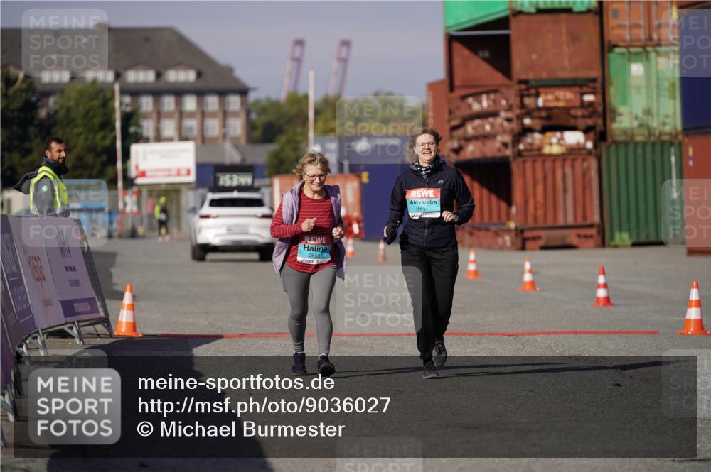 03.10.2025 - Köhlbrandbrückenlauf Michael Burmester http://msf.ph/oto/9036027 03.10.2025 10:53:44 Ziel 2653, 2691 meine-sportfotos.de
