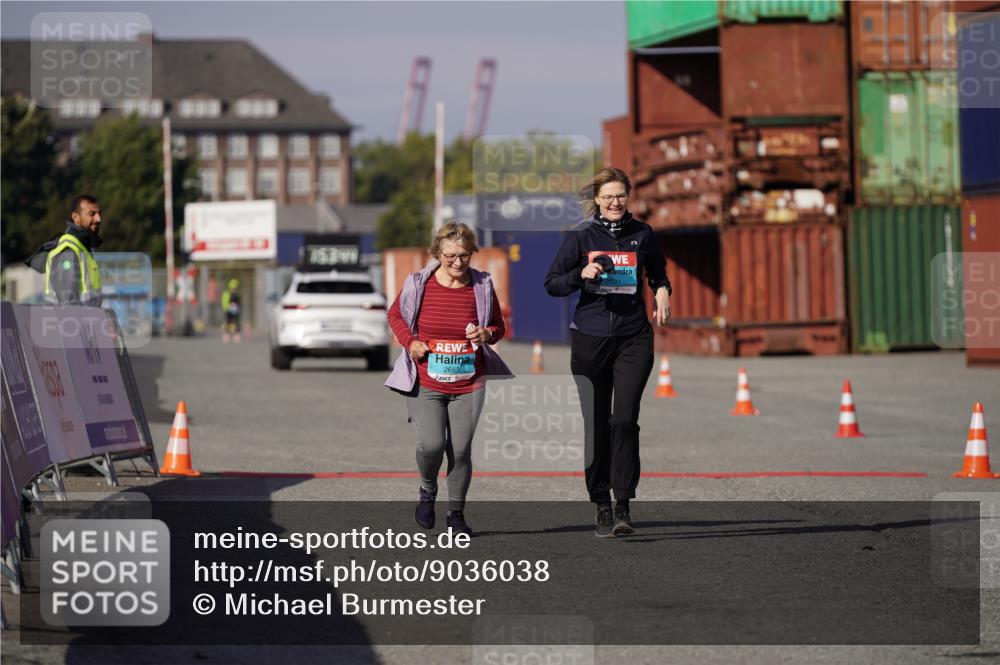03.10.2025 - Köhlbrandbrückenlauf Michael Burmester http://msf.ph/oto/9036038 03.10.2025 10:53:45 Ziel 2653, 2691 meine-sportfotos.de