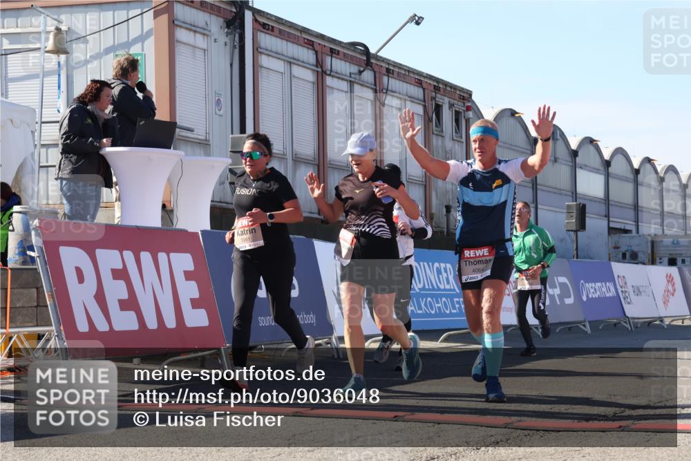 03.10.2025 - Köhlbrandbrückenlauf Luisa Fischer http://msf.ph/oto/9036048 03.10.2025 13:21:45 Ziel 4064, 4067, 4139, 4519, 4843, 4913, 4979, 5329, 5345, 5894, 5895, 5901, 5981, 6532, 6662 meine-sportfotos.de