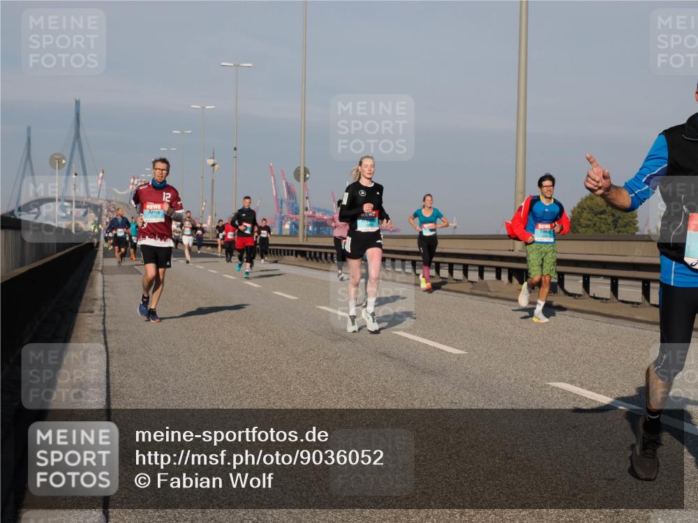 03.10.2025 - Köhlbrandbrückenlauf Fabian Wolf http://msf.ph/oto/9036052 03.10.2025 09:50:45 Position 3 12 meine-sportfotos.de