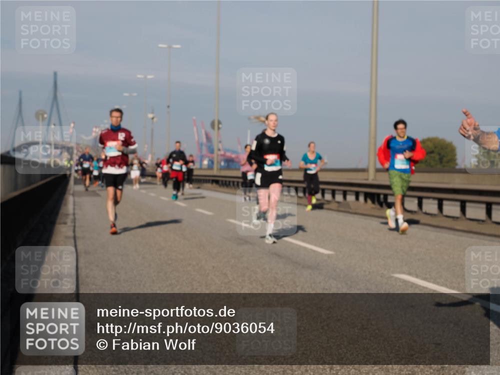 03.10.2025 - Köhlbrandbrückenlauf Fabian Wolf http://msf.ph/oto/9036054 03.10.2025 09:50:45 Position 3  meine-sportfotos.de