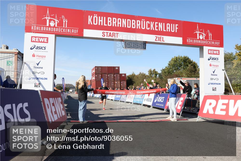 03.10.2025 - Köhlbrandbrückenlauf Lena Gebhardt http://msf.ph/oto/9036055 03.10.2025 12:41:54 Ziel 6099 meine-sportfotos.de
