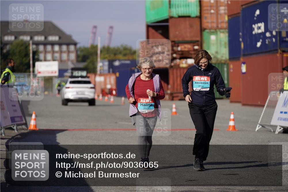 03.10.2025 - Köhlbrandbrückenlauf Michael Burmester http://msf.ph/oto/9036065 03.10.2025 10:53:48 Ziel 2653, 2691 meine-sportfotos.de