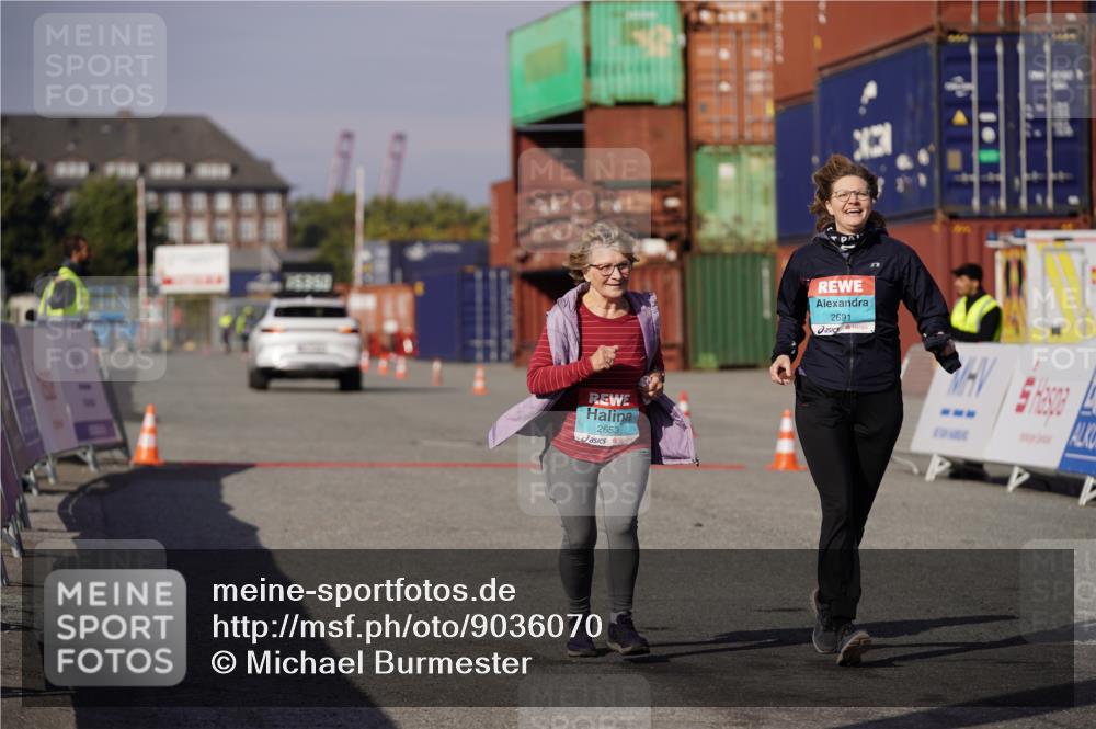 03.10.2025 - Köhlbrandbrückenlauf Michael Burmester http://msf.ph/oto/9036070 03.10.2025 10:53:50 Ziel 2653, 2691 meine-sportfotos.de