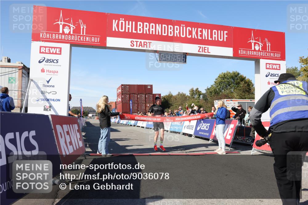 03.10.2025 - Köhlbrandbrückenlauf Lena Gebhardt http://msf.ph/oto/9036078 03.10.2025 12:41:55 Ziel 6099 meine-sportfotos.de