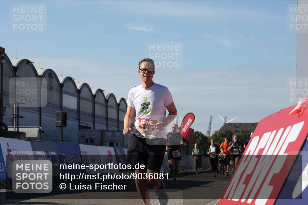 03.10.2025 - Köhlbrandbrückenlauf Luisa Fischer http://msf.ph/oto/9036081 03.10.2025 13:21:50 Ziel 4064, 4067, 4139, 4519, 4843, 4979, 5329, 5345, 5894, 5895, 5901, 5981, 6005, 6532, 6662 meine-sportfotos.de