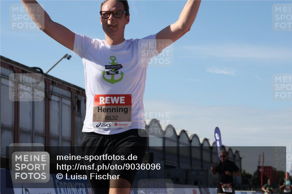 03.10.2025 - Köhlbrandbrückenlauf Luisa Fischer http://msf.ph/oto/9036096 03.10.2025 13:21:52 Ziel 4064, 4067, 4139, 4843, 4979, 5329, 5345, 5901, 5981, 6005, 6532, 6662 meine-sportfotos.de