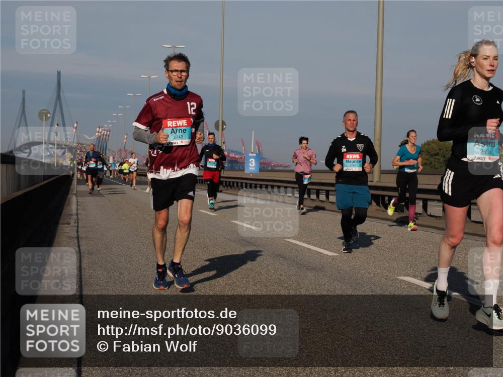 03.10.2025 - Köhlbrandbrückenlauf Fabian Wolf http://msf.ph/oto/9036099 03.10.2025 09:50:48 Position 3 2743, 12, 2761, 2698 meine-sportfotos.de