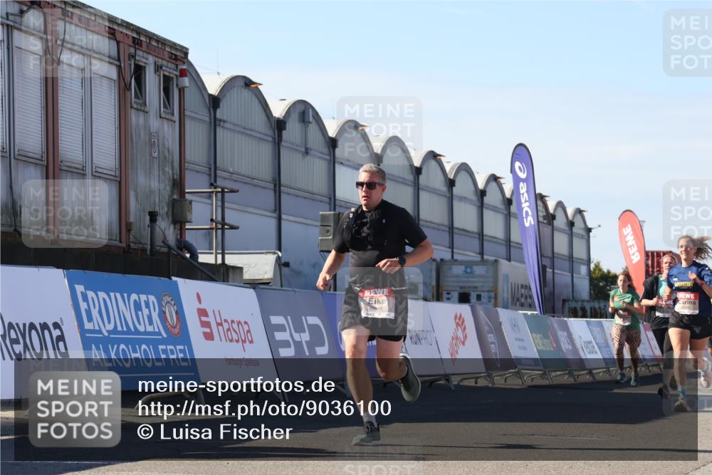 03.10.2025 - Köhlbrandbrückenlauf Luisa Fischer http://msf.ph/oto/9036100 03.10.2025 13:21:54 Ziel 4064, 4067, 4139, 4843, 5329, 5345, 5981, 6005, 6332, 6532, 6684, 6687 meine-sportfotos.de