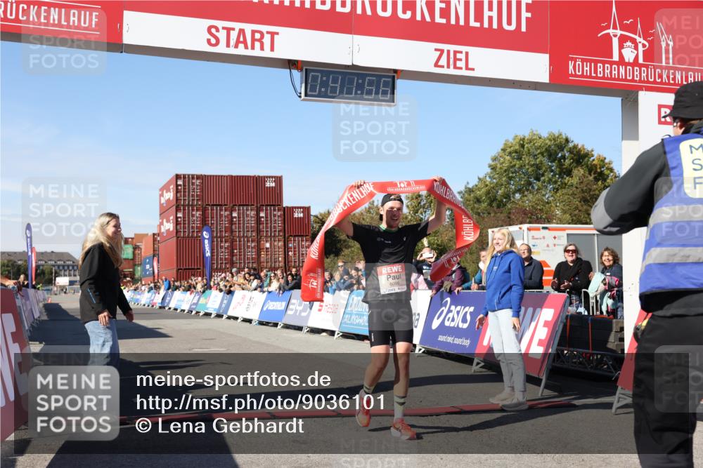 03.10.2025 - Köhlbrandbrückenlauf Lena Gebhardt http://msf.ph/oto/9036101 03.10.2025 12:41:56 Ziel 6099 meine-sportfotos.de