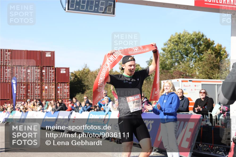 03.10.2025 - Köhlbrandbrückenlauf Lena Gebhardt http://msf.ph/oto/9036111 03.10.2025 12:41:57 Ziel 6099 meine-sportfotos.de