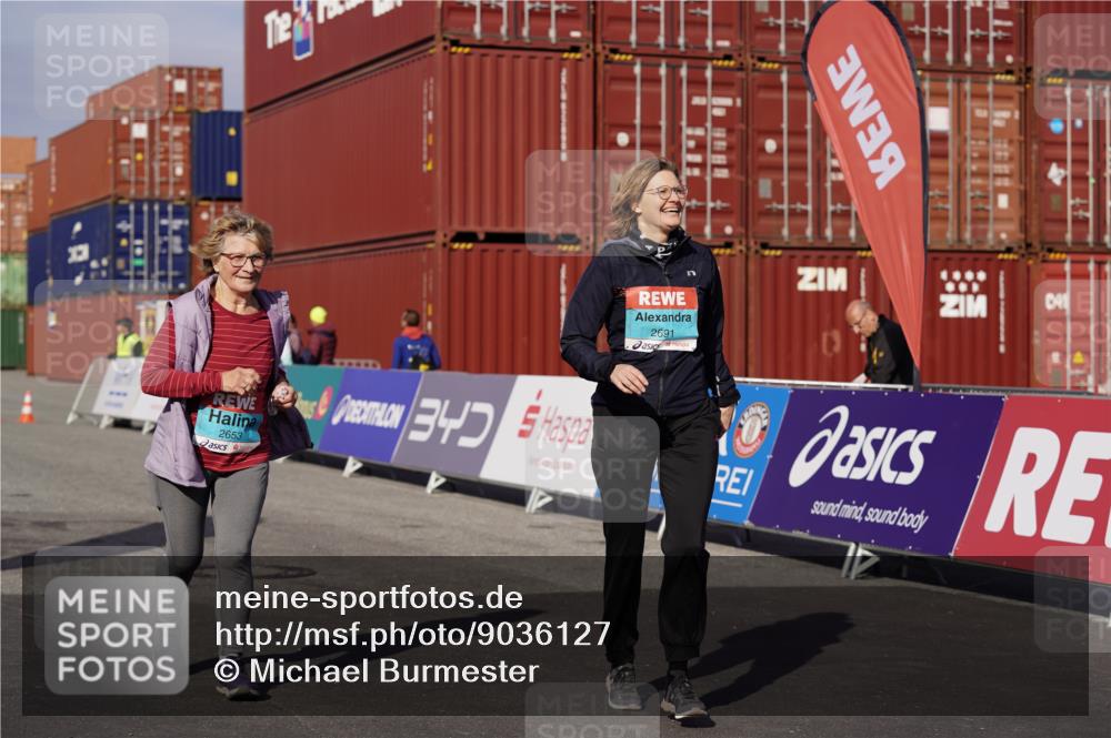 03.10.2025 - Köhlbrandbrückenlauf Michael Burmester http://msf.ph/oto/9036127 03.10.2025 10:53:54 Ziel  meine-sportfotos.de
