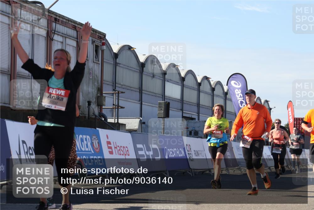 03.10.2025 - Köhlbrandbrückenlauf Luisa Fischer http://msf.ph/oto/9036140 03.10.2025 13:22:00 Ziel 4291, 5776, 6005, 6237, 6332, 6532, 6684, 6687, 6729 meine-sportfotos.de
