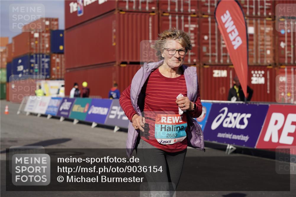 03.10.2025 - Köhlbrandbrückenlauf Michael Burmester http://msf.ph/oto/9036154 03.10.2025 10:53:56 Ziel  meine-sportfotos.de