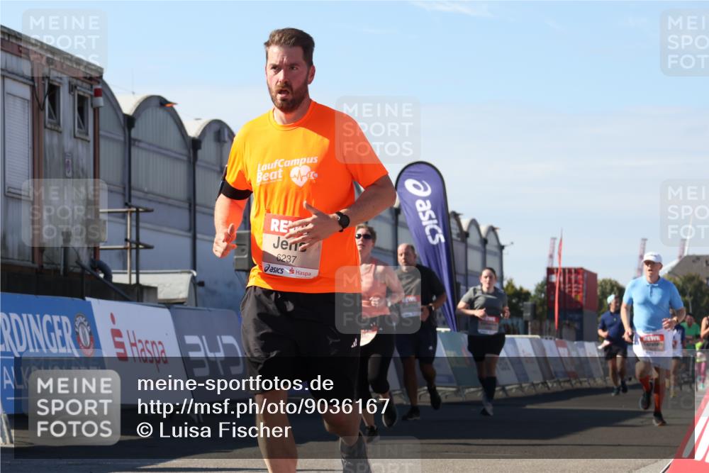 03.10.2025 - Köhlbrandbrückenlauf Luisa Fischer http://msf.ph/oto/9036167 03.10.2025 13:22:03 Ziel 4291, 5180, 5776, 6005, 6173, 6237, 6332, 6416, 6684, 6687, 6729 meine-sportfotos.de