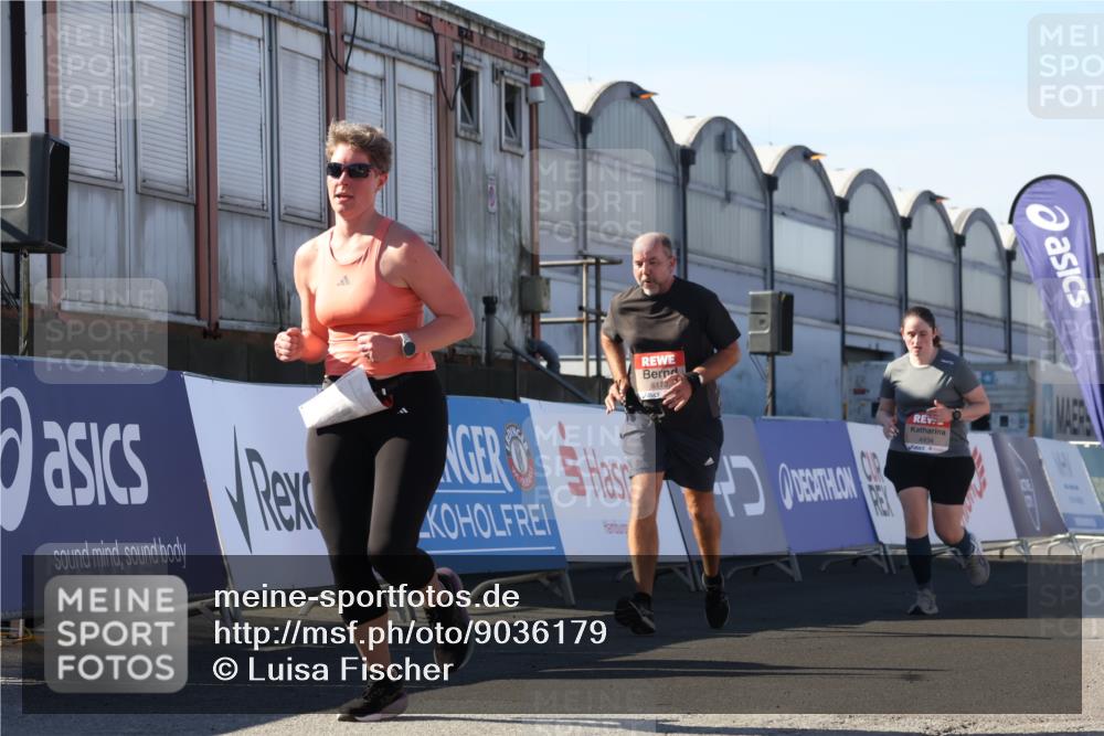 03.10.2025 - Köhlbrandbrückenlauf Luisa Fischer http://msf.ph/oto/9036179 03.10.2025 13:22:06 Ziel 4291, 4934, 5180, 5776, 6005, 6173, 6237, 6332, 6416, 6684, 6687, 6729 meine-sportfotos.de