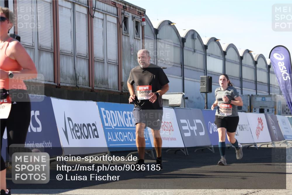 03.10.2025 - Köhlbrandbrückenlauf Luisa Fischer http://msf.ph/oto/9036185 03.10.2025 13:22:06 Ziel 4291, 4934, 5180, 5776, 6005, 6173, 6237, 6332, 6416, 6684, 6687, 6729 meine-sportfotos.de