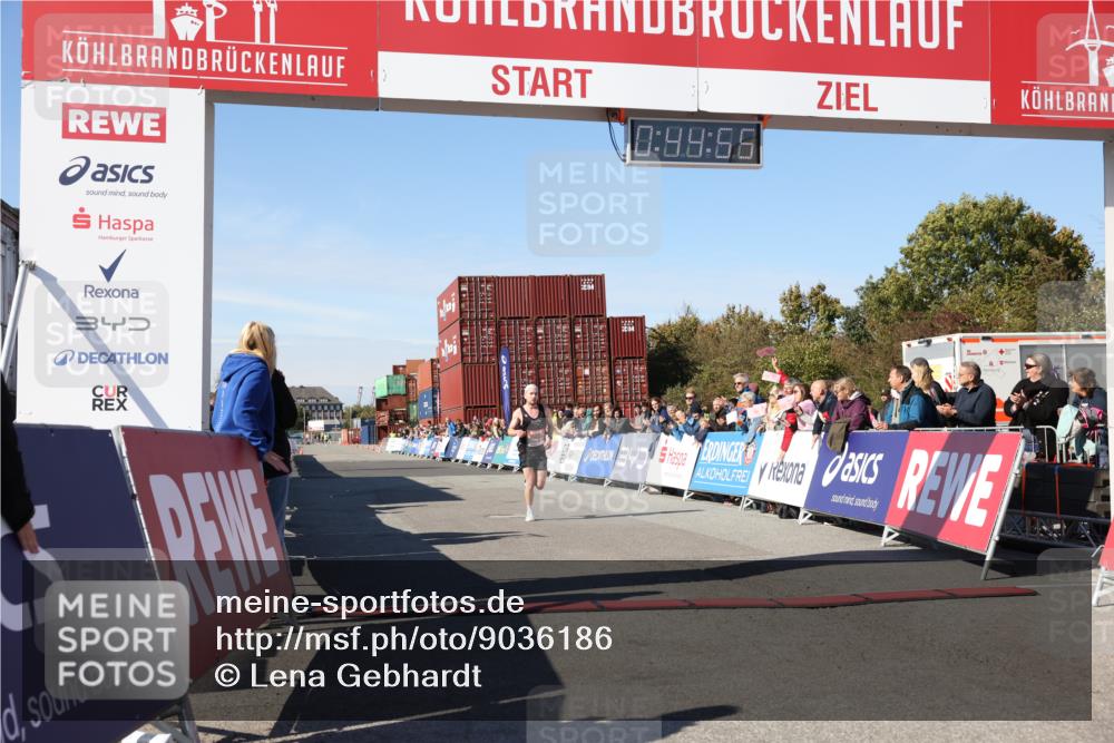 03.10.2025 - Köhlbrandbrückenlauf Lena Gebhardt http://msf.ph/oto/9036186 03.10.2025 12:44:55 Ziel 6610 meine-sportfotos.de