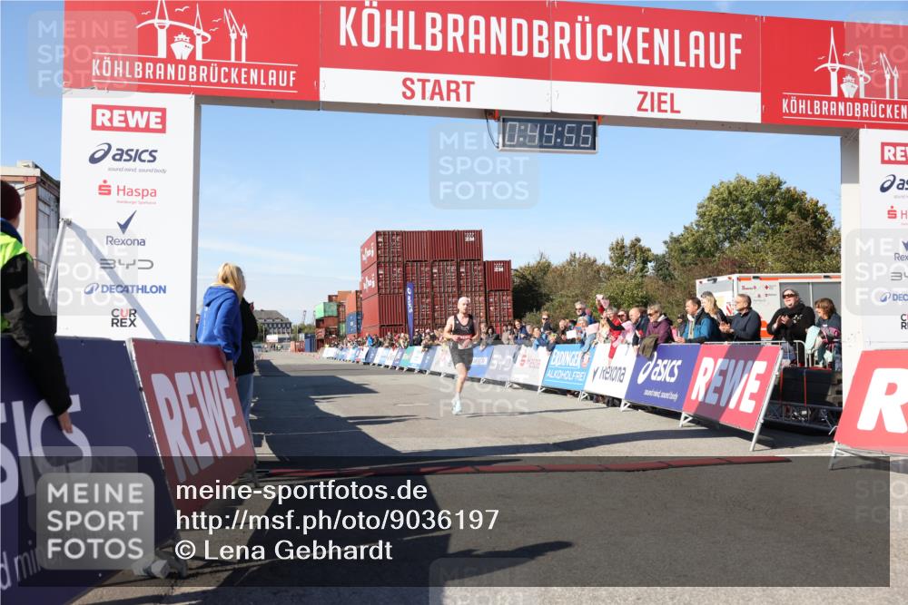 03.10.2025 - Köhlbrandbrückenlauf Lena Gebhardt http://msf.ph/oto/9036197 03.10.2025 12:44:55 Ziel 6610 meine-sportfotos.de