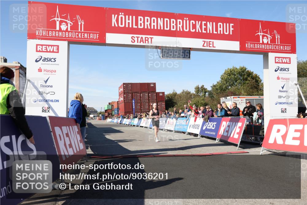 03.10.2025 - Köhlbrandbrückenlauf Lena Gebhardt http://msf.ph/oto/9036201 03.10.2025 12:44:56 Ziel 6610 meine-sportfotos.de