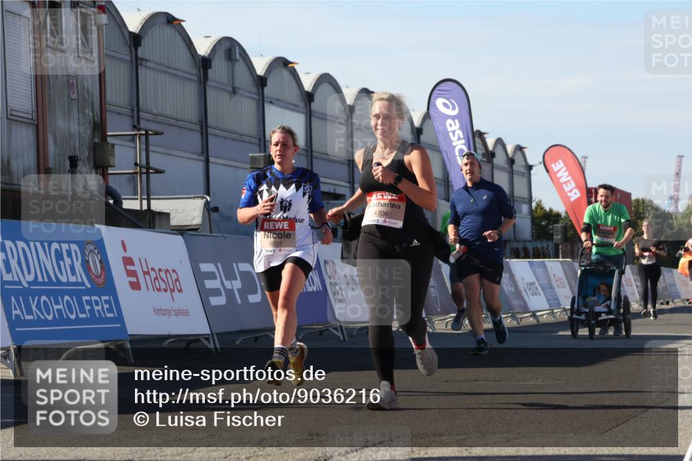 03.10.2025 - Köhlbrandbrückenlauf Luisa Fischer http://msf.ph/oto/9036216 03.10.2025 13:22:11 Ziel 4291, 4706, 4934, 5180, 5235, 5720, 5776, 6173, 6237, 6416, 6531, 6729 meine-sportfotos.de