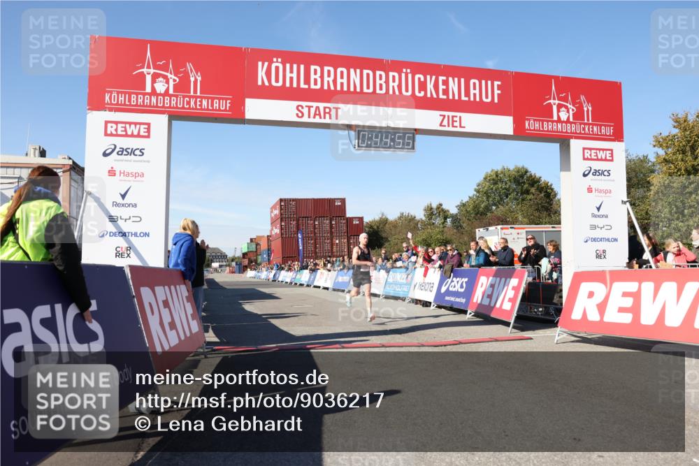 03.10.2025 - Köhlbrandbrückenlauf Lena Gebhardt http://msf.ph/oto/9036217 03.10.2025 12:44:56 Ziel 6610 meine-sportfotos.de