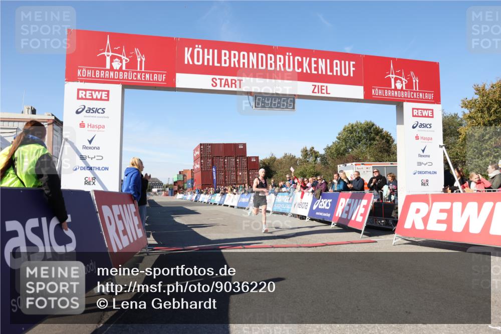 03.10.2025 - Köhlbrandbrückenlauf Lena Gebhardt http://msf.ph/oto/9036220 03.10.2025 12:44:56 Ziel 6610 meine-sportfotos.de