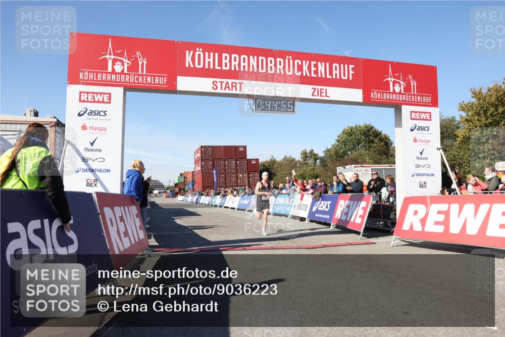 03.10.2025 - Köhlbrandbrückenlauf Lena Gebhardt http://msf.ph/oto/9036223 03.10.2025 12:44:56 Ziel 6610 meine-sportfotos.de