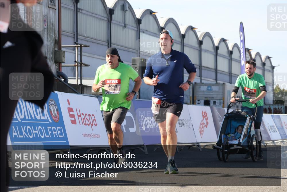 03.10.2025 - Köhlbrandbrückenlauf Luisa Fischer http://msf.ph/oto/9036234 03.10.2025 13:22:13 Ziel 4239, 4706, 4934, 5072, 5180, 5235, 5720, 5776, 6173, 6237, 6416, 6531, 6729 meine-sportfotos.de